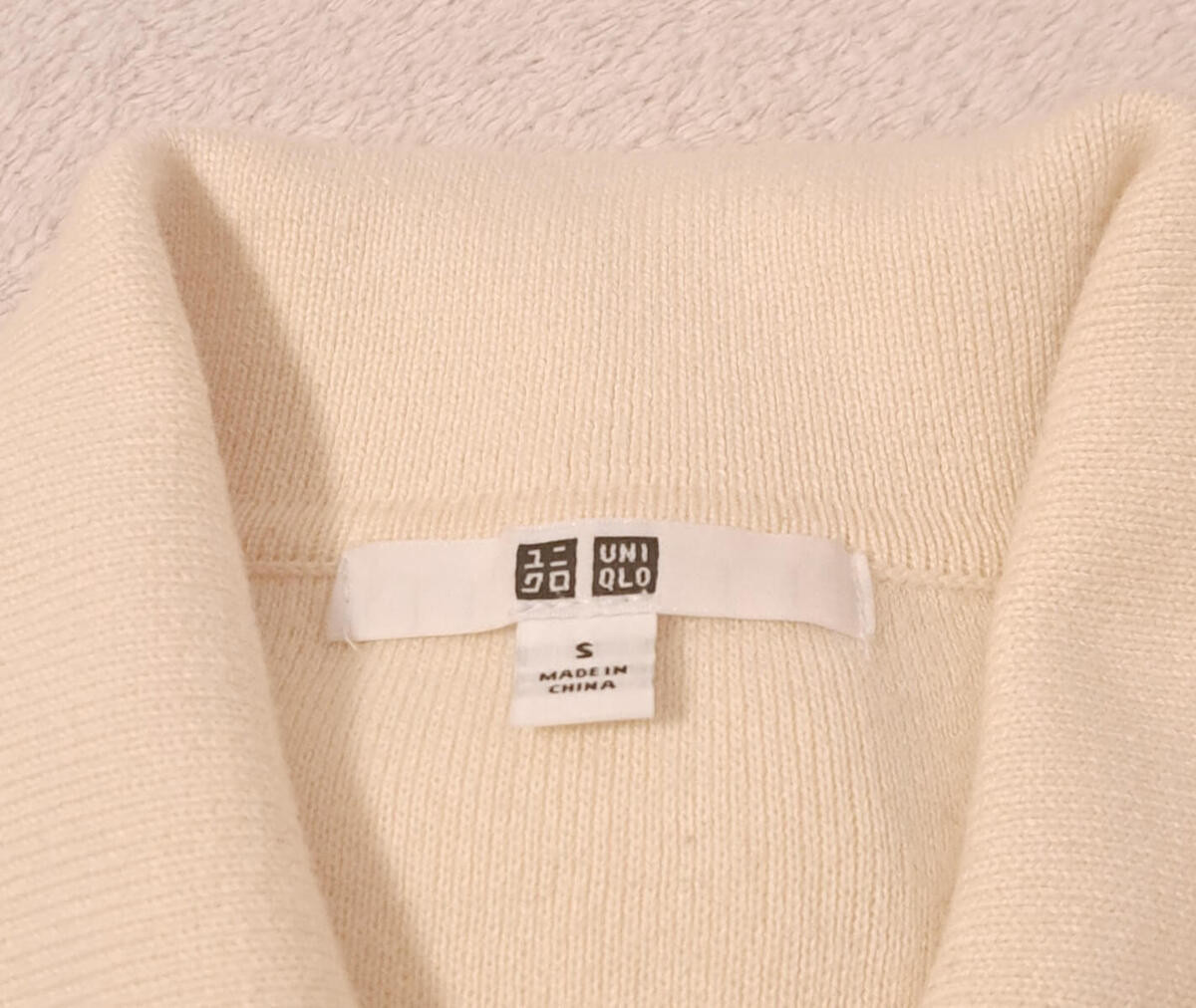 ユニクロ「スムースコットンポロセーター」