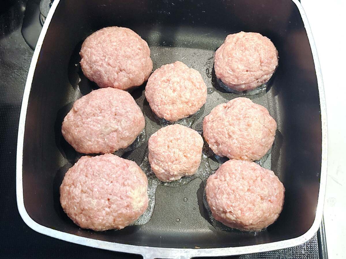 和田明日香さん「煮込みハンバーグ」