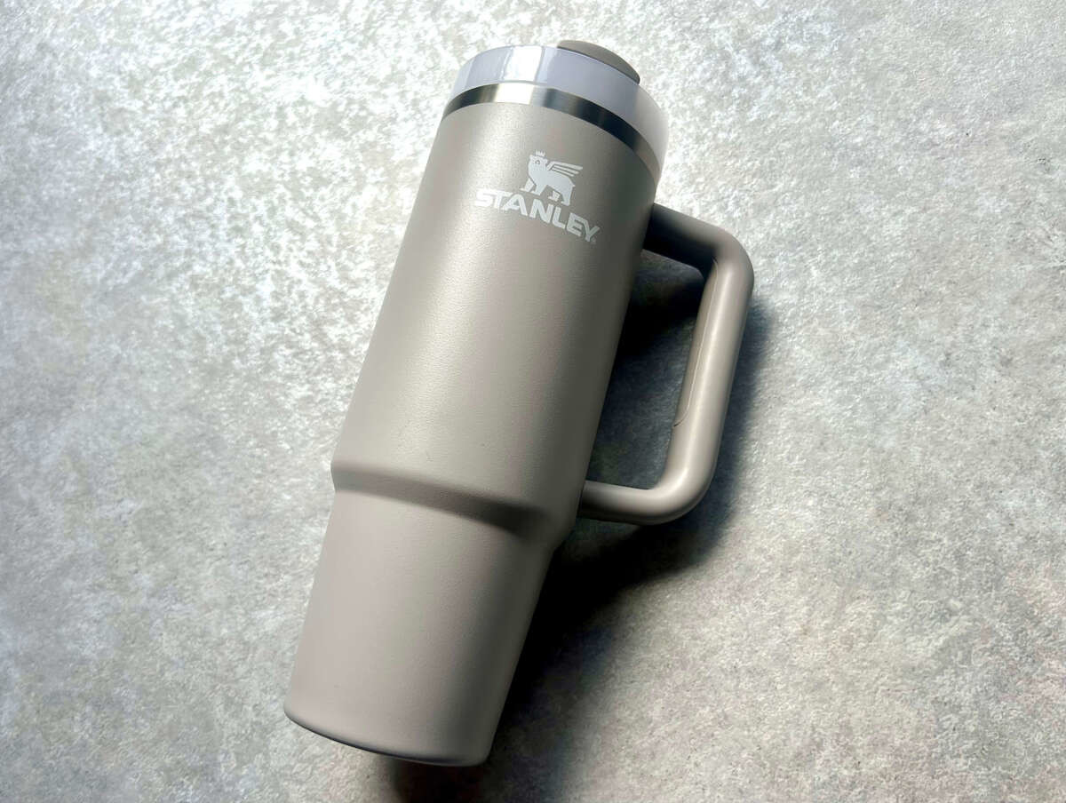 スタンレーの「H2.0 真空スリムクエンチャー 0.88L」！