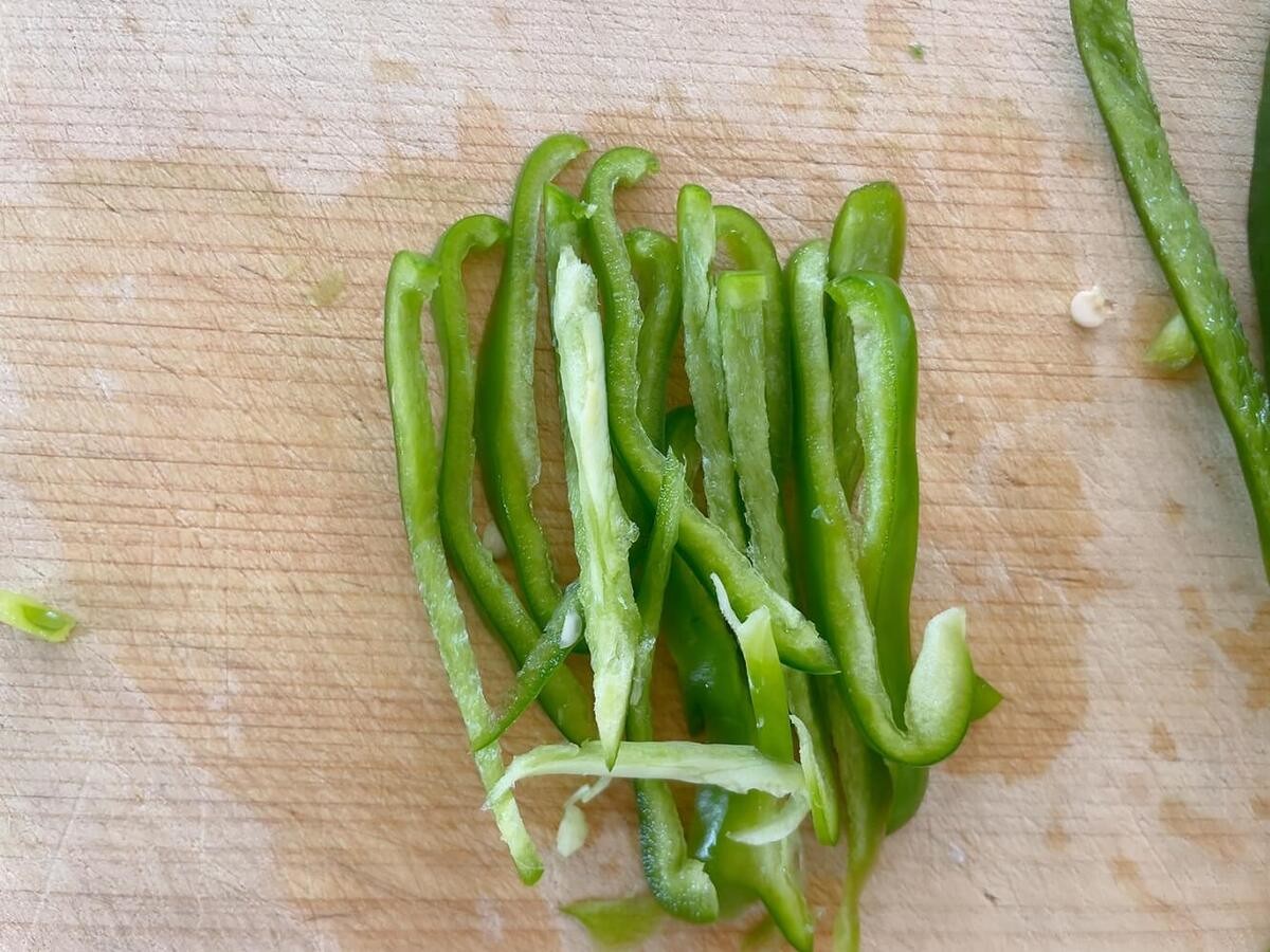 5時に夢中!「魚肉ソーセージとピーマンの卵炒め」