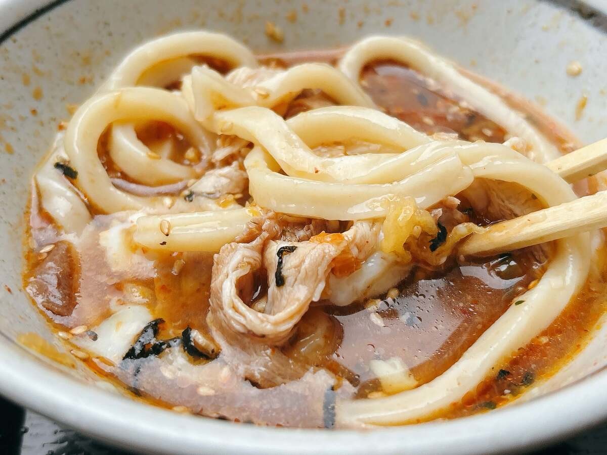 丸亀製麺「旨辛豚つけ汁うどん」