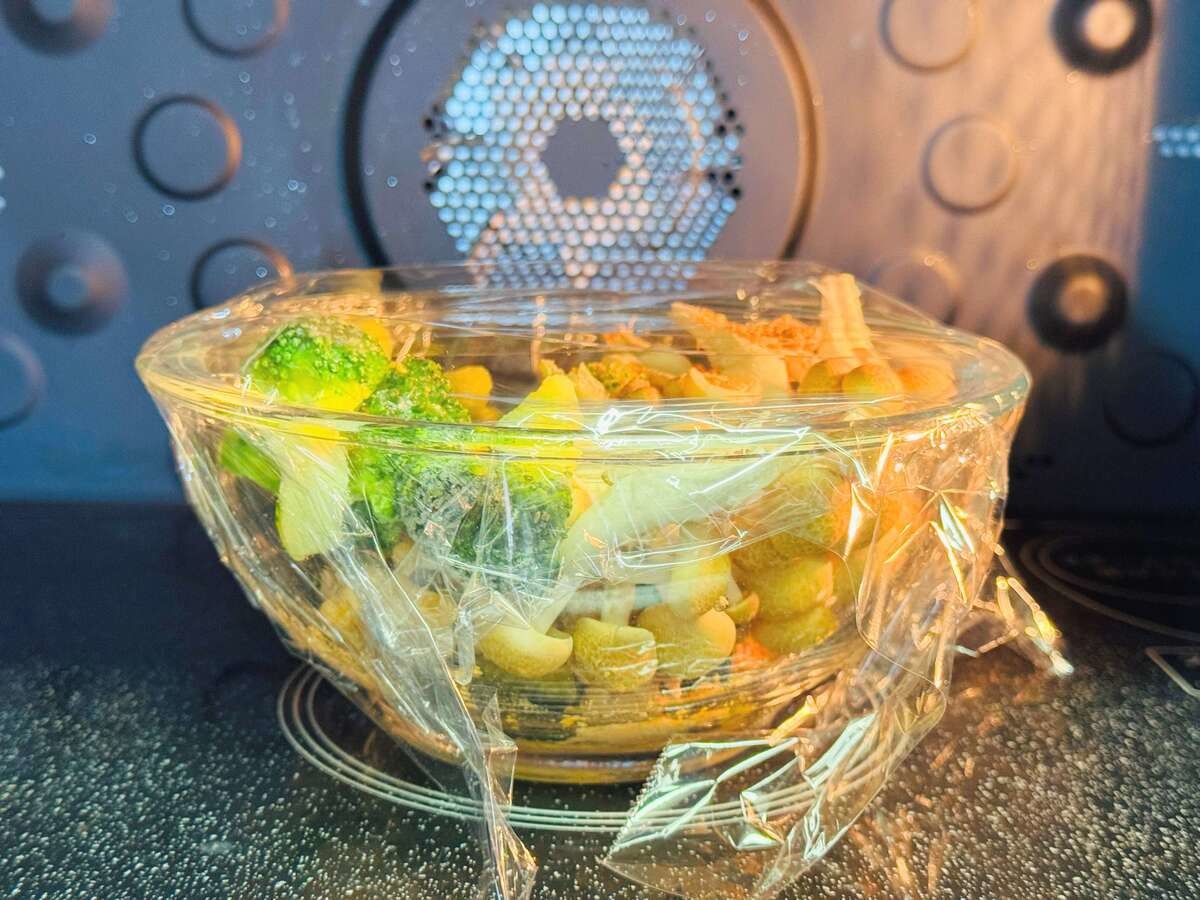 ミトコンドリアを元気にする「サバ缶ときのこのとろろグラタン」