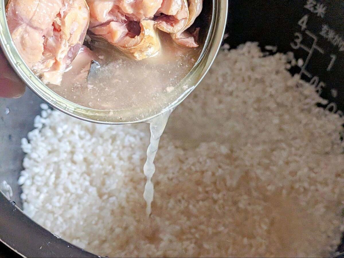 塩こんぶとさば缶の炊き込みご飯