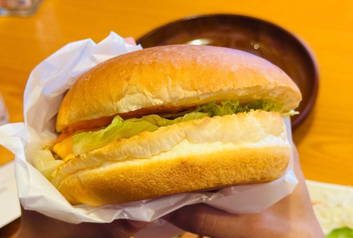 「お月見フルムーンバーガー」