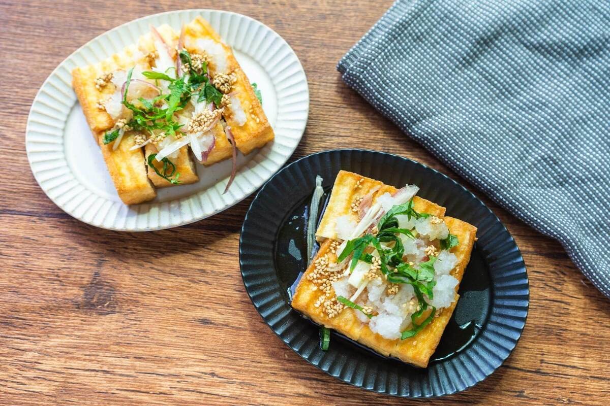 「味付けはおろしポン酢でさっぱりと！厚揚げ焼きのみぞれ」のレシピ