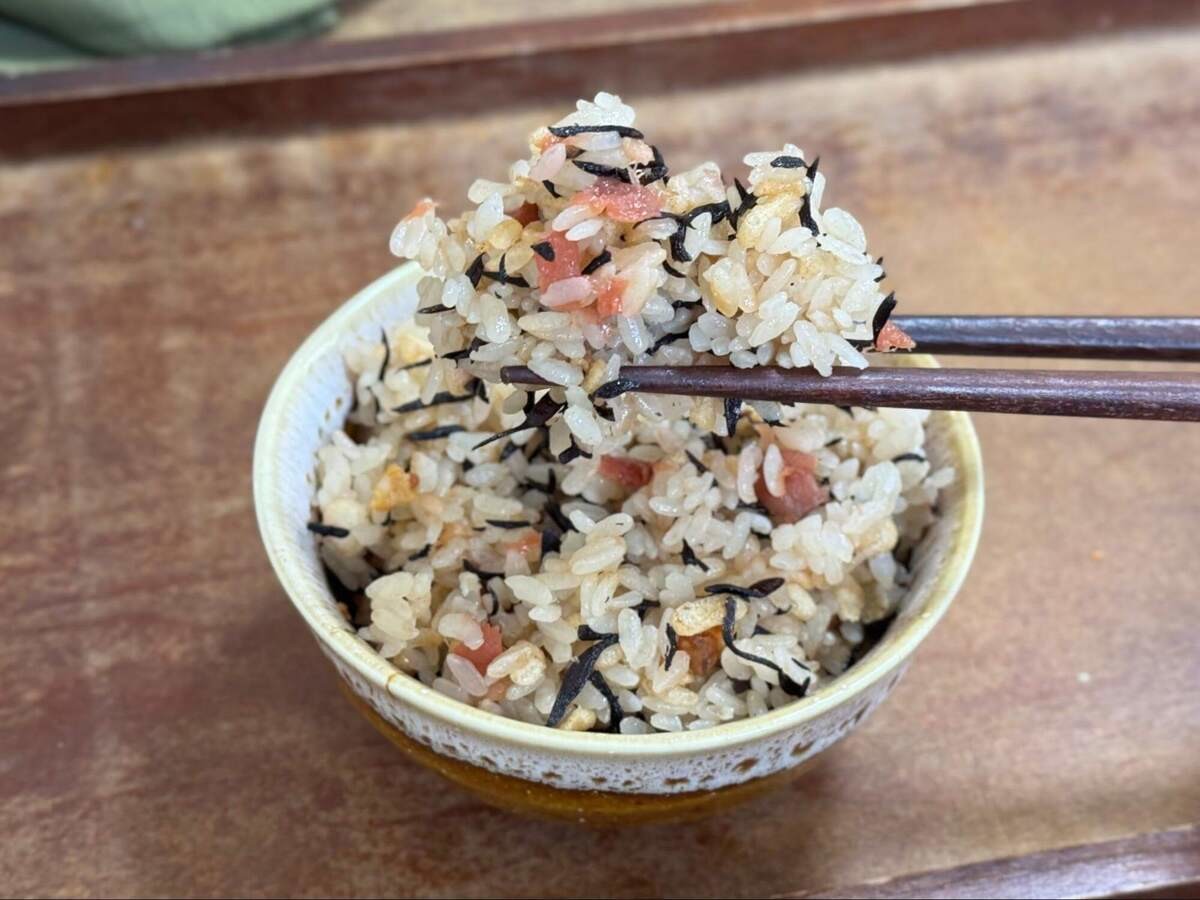 ありごはんさん「梅ひじきごはん」