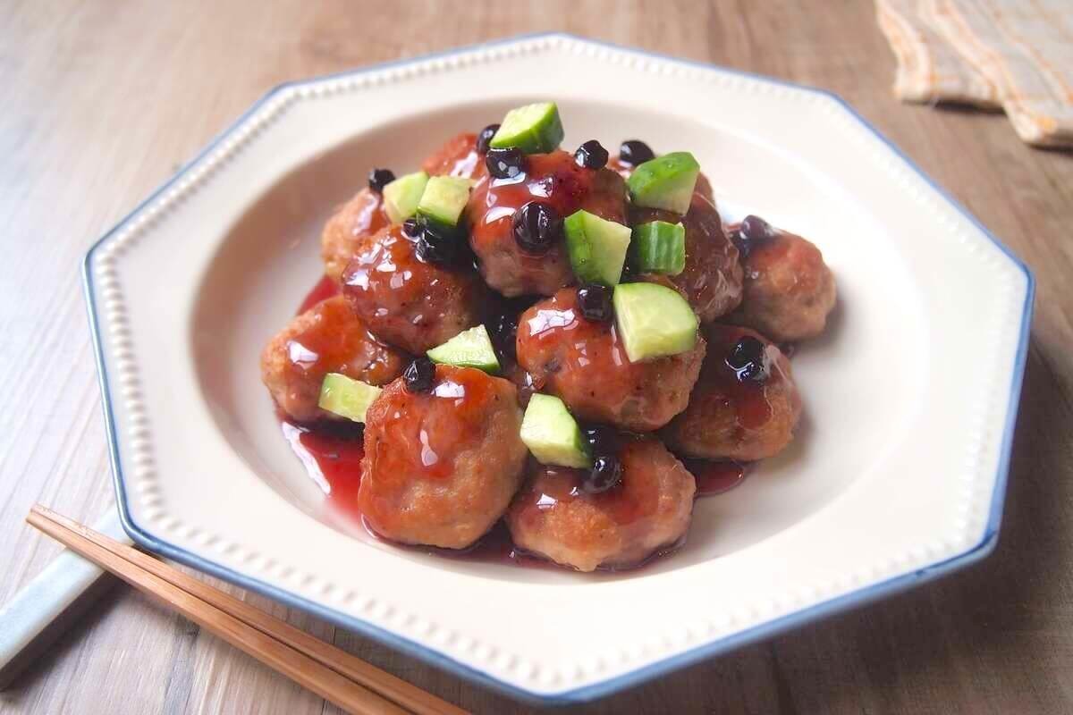ブルーベリージャムの甘酢肉だんご