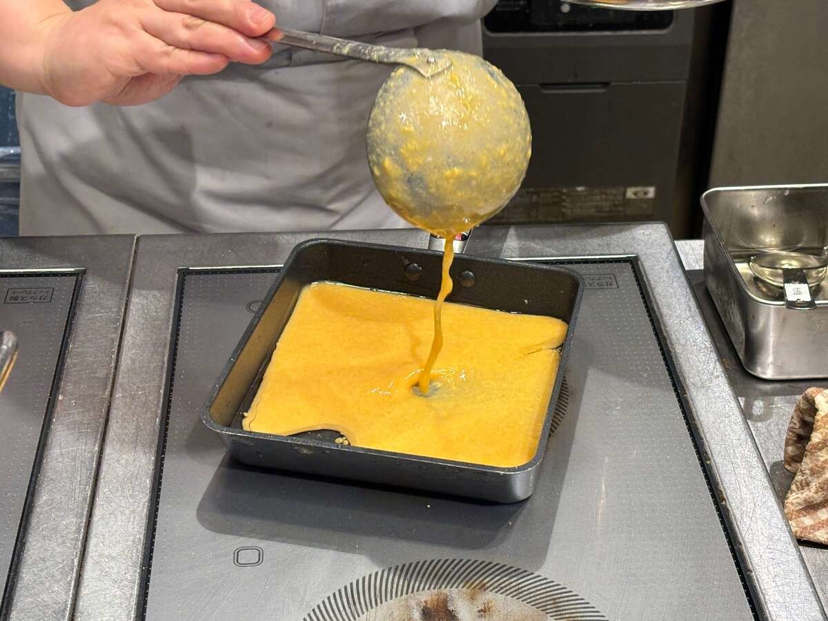 丸亀製麺「だし玉肉づつみうどん 並（税込890円）」