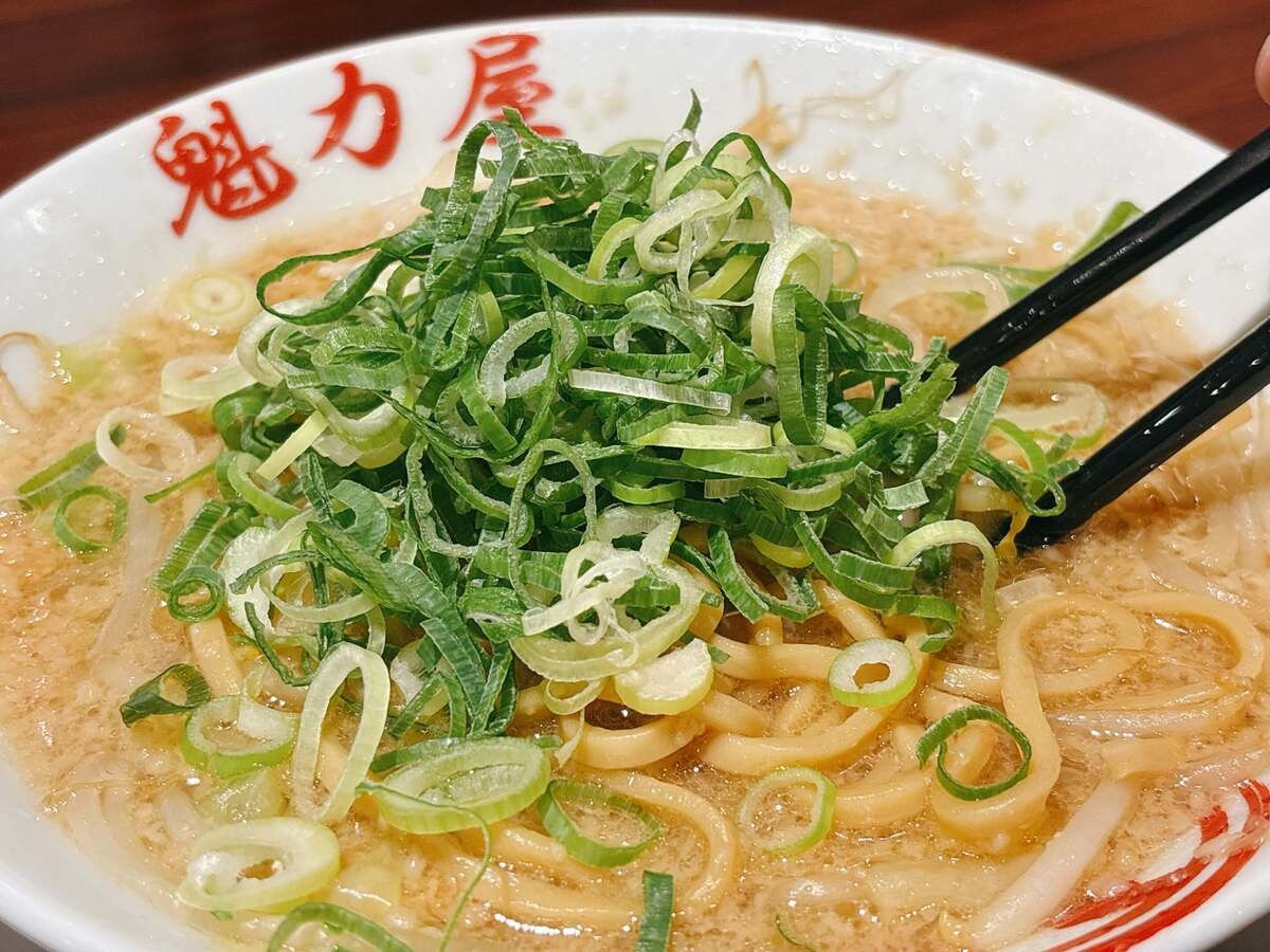 魁力屋「にんにく背脂醤油ラーメン」