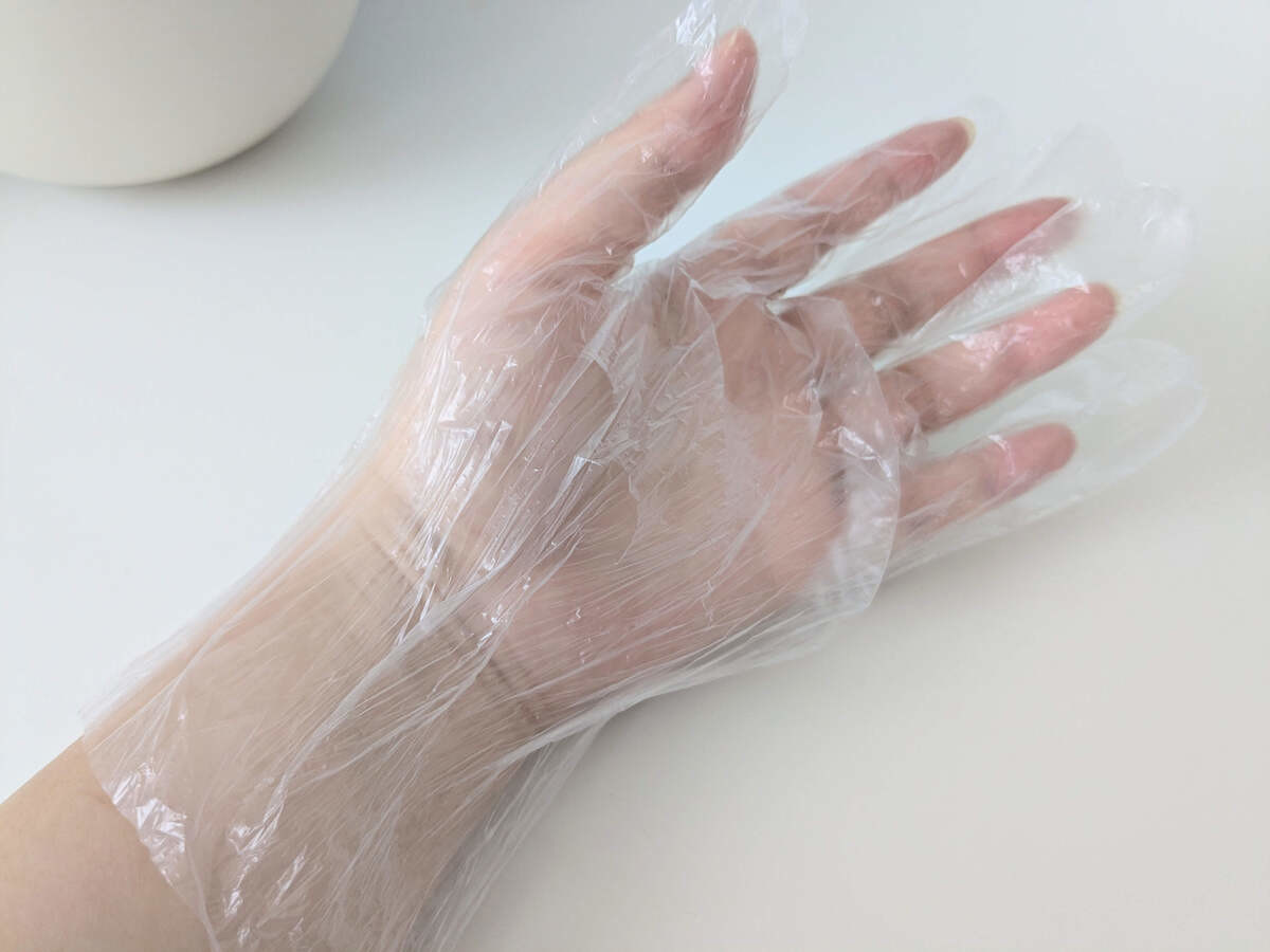 ビニール手袋をズレにくくする裏ワザ