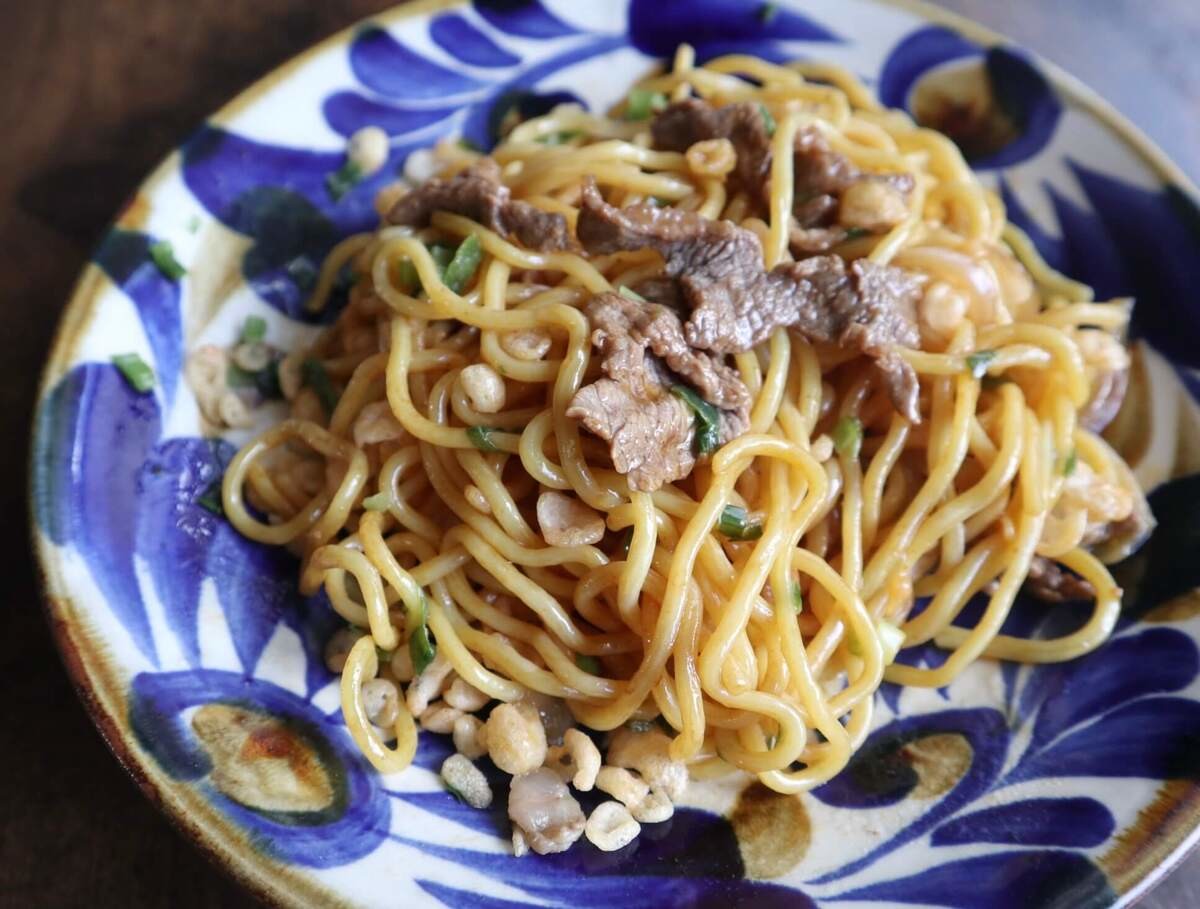 カルディおすすめ「スタミナにんにく油そば」