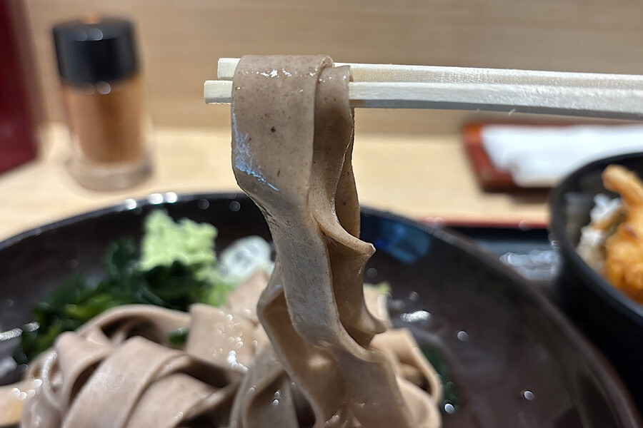 立ち食いそば処「吉そば」メニューで選べる麺