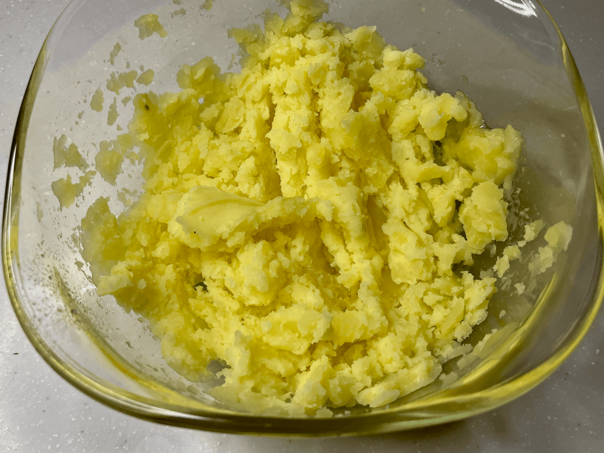 ポテトのタカタクさん「揚げないチーズコロッケ」