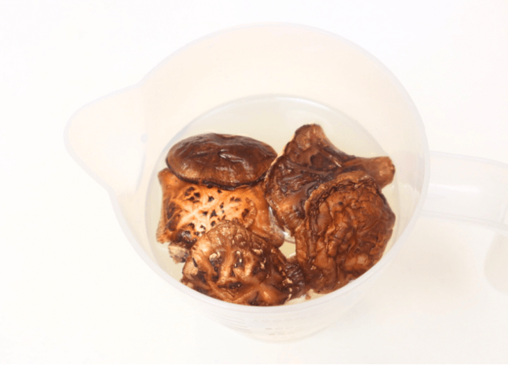 DAIGOも台所「干ししいたけと春雨の煮込み」