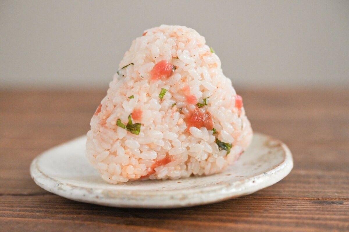 「梅干しだけ！炊き込みごはん」のレシピ