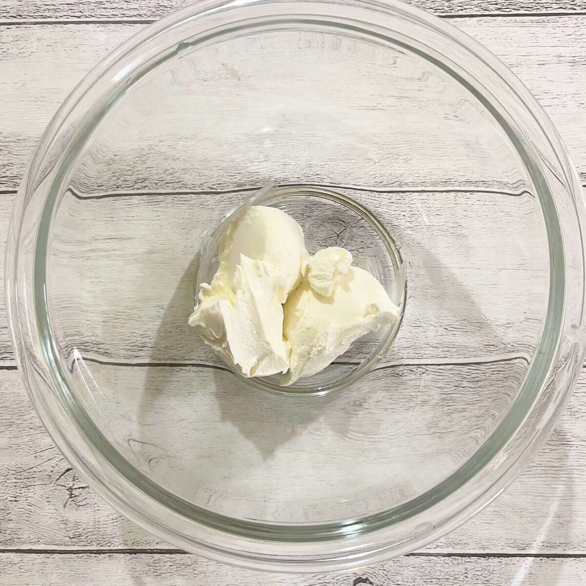 食パンについている白い粉の正体は？