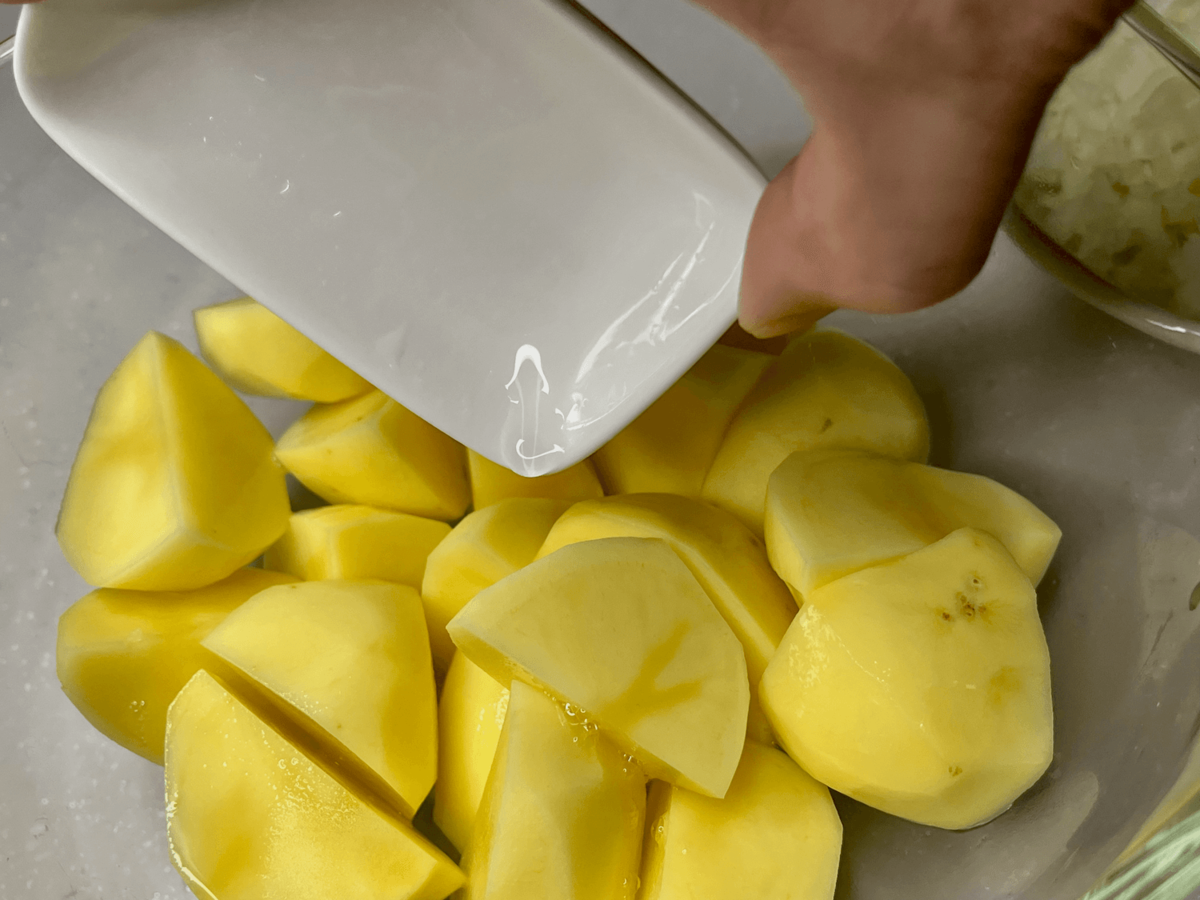 ポテトのタカタクさん「揚げないチーズコロッケ」
