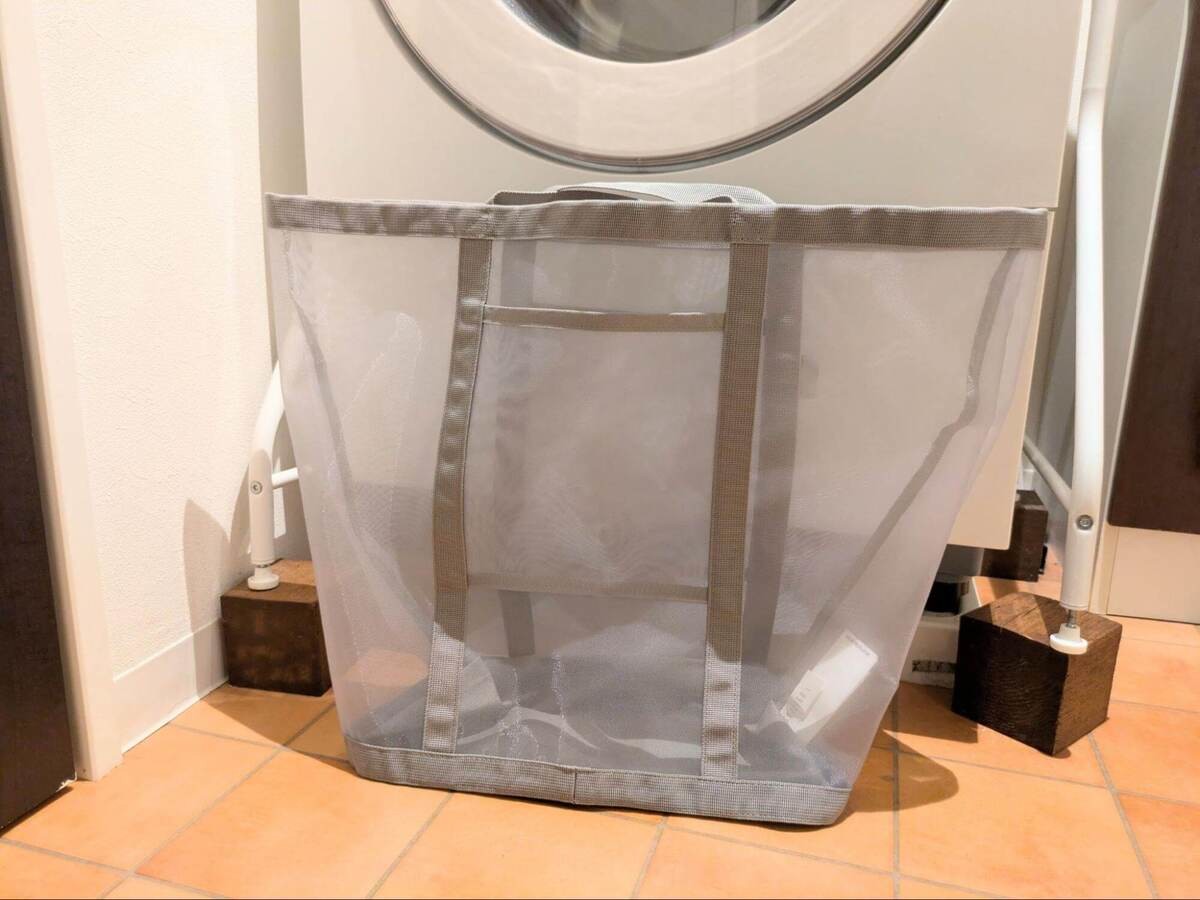 無印良品のナイロンメッシュランドリーバッグ