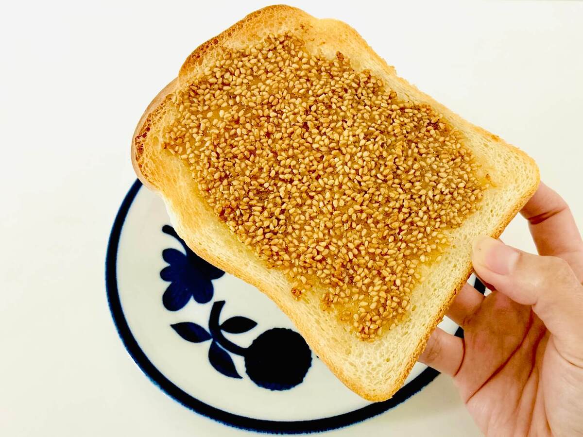 ごま好きに捧げる「炒りごまトースト」のレシピ