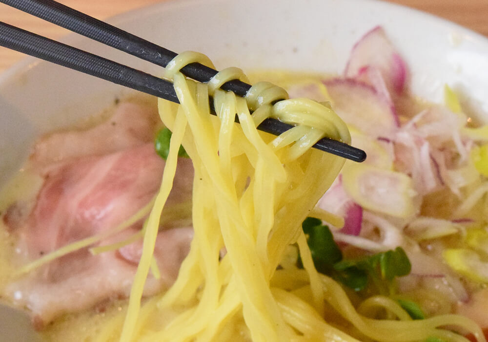 丸源ラーメン「濃厚鶏白湯そば」