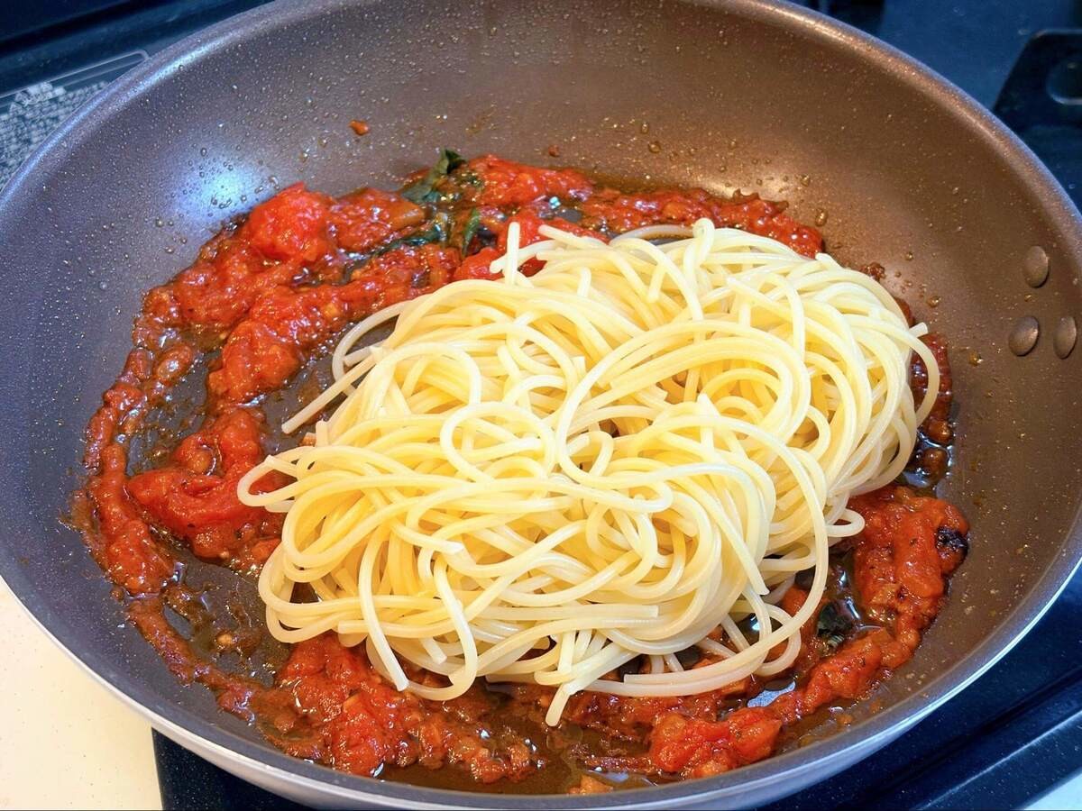 おうちでsio「基本のトマトソースパスタ」