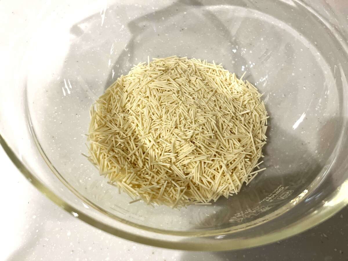 池利公式「ザクザクそうめんチョコ～ドバイチョコレート スタイル～」