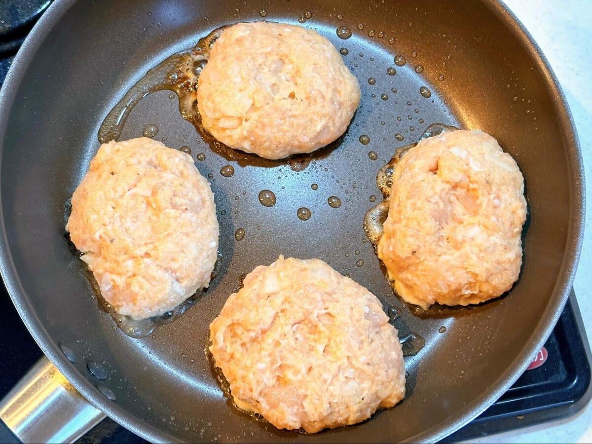 笠原将弘さん「チキンハンバーグ」