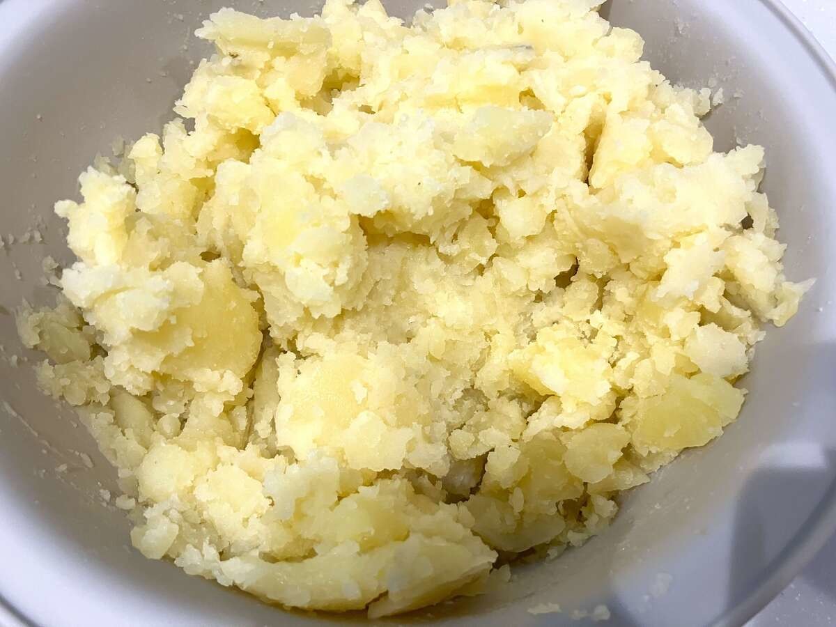 丸大食品「ベーコンポテトパイ」