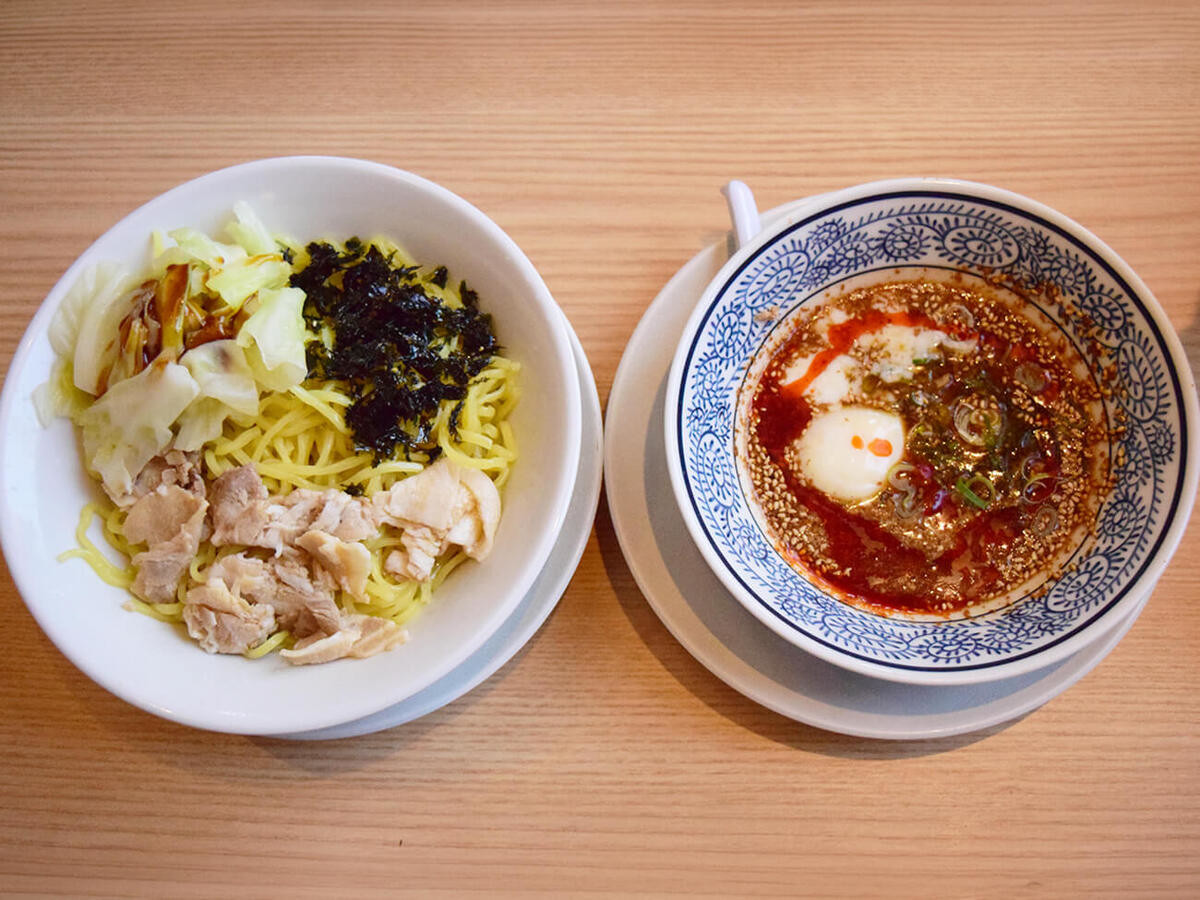 とろける半熟卵の旨辛肉つけ麺