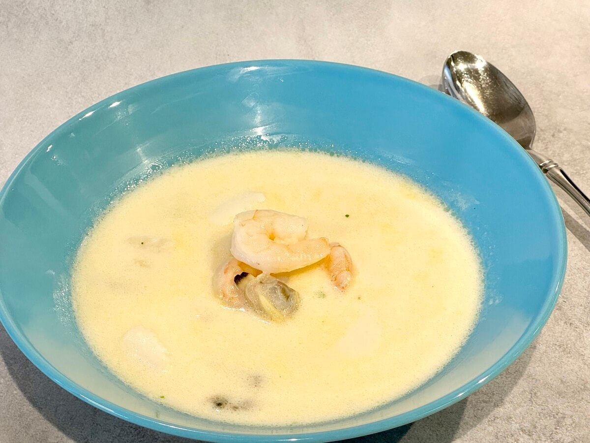 うどんスープでクラムチャウダー