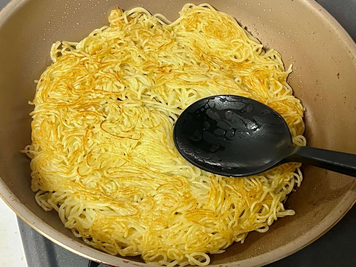 「卵とじあんかけ焼きそば」