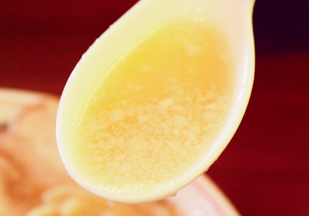 「背脂生姜塩ラーメン」実食レポ