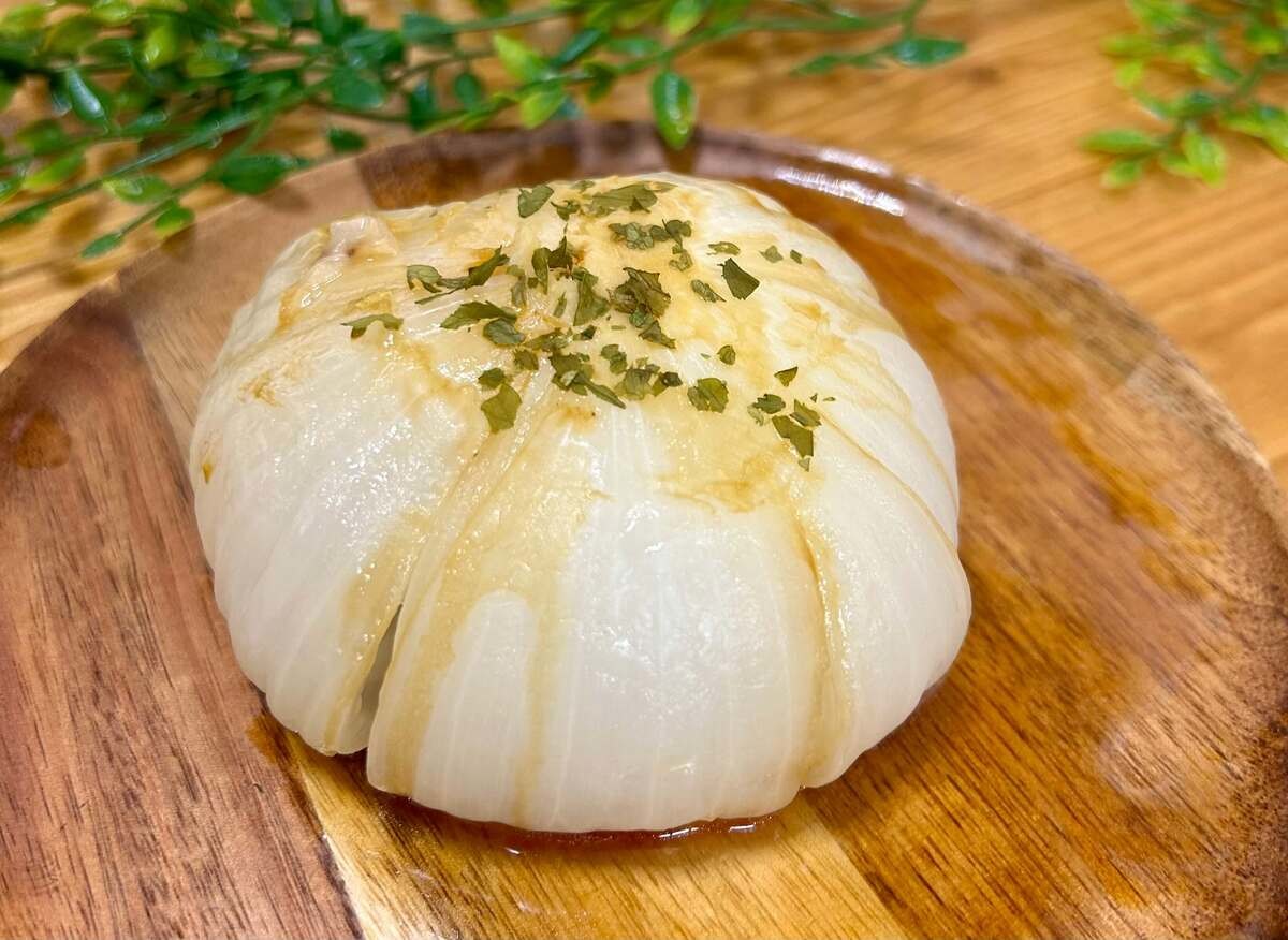 新玉ねぎのまるごとレンジ蒸し