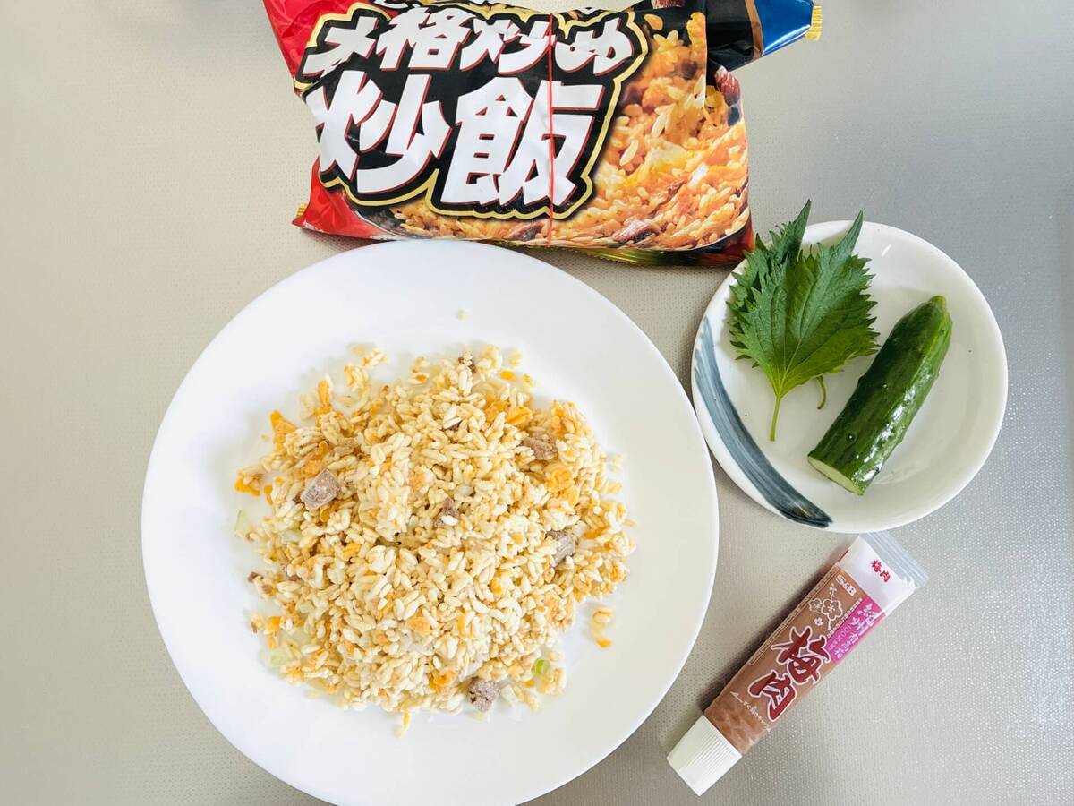 きゅうりと梅のさっぱり炒飯