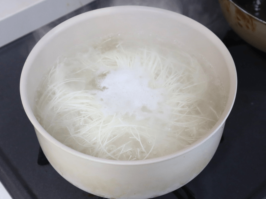 トマトとツナの出汁びたしそうめん