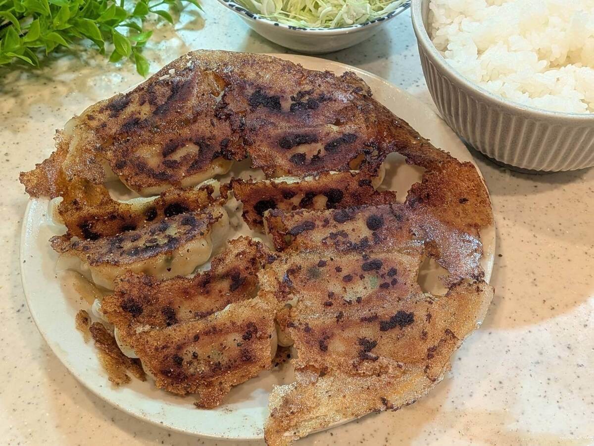 焦がしガリバタ醤油の焼き餃子