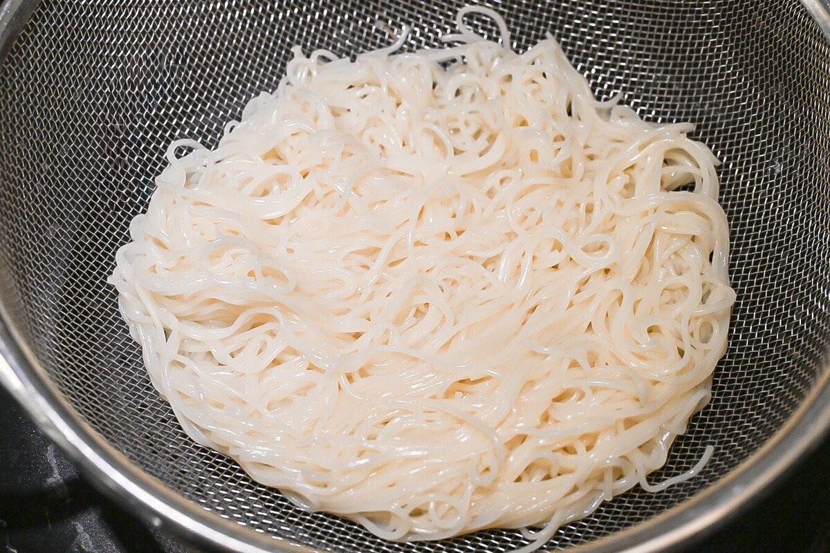 豚ニラ混ぜそうめん