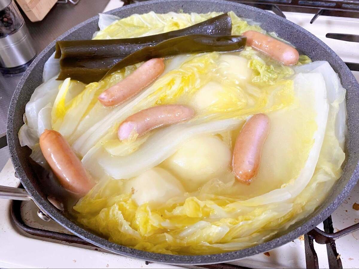 長谷川あかりさん「白菜とウインナーの昆布バターポトフ」