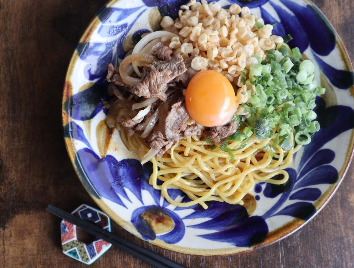 カルディおすすめ「スタミナにんにく油そば」