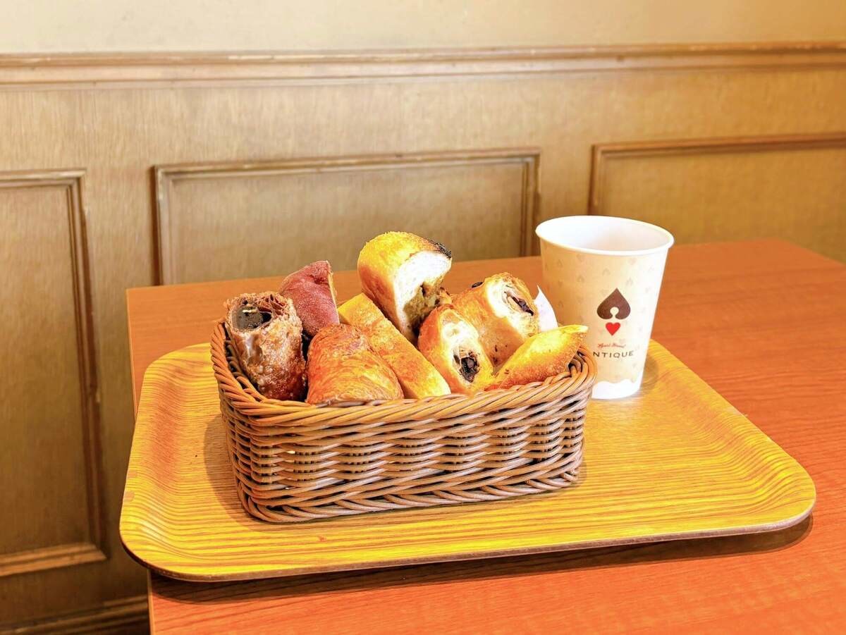 ハートブレッドアンティークのパン食べ放題モーニング