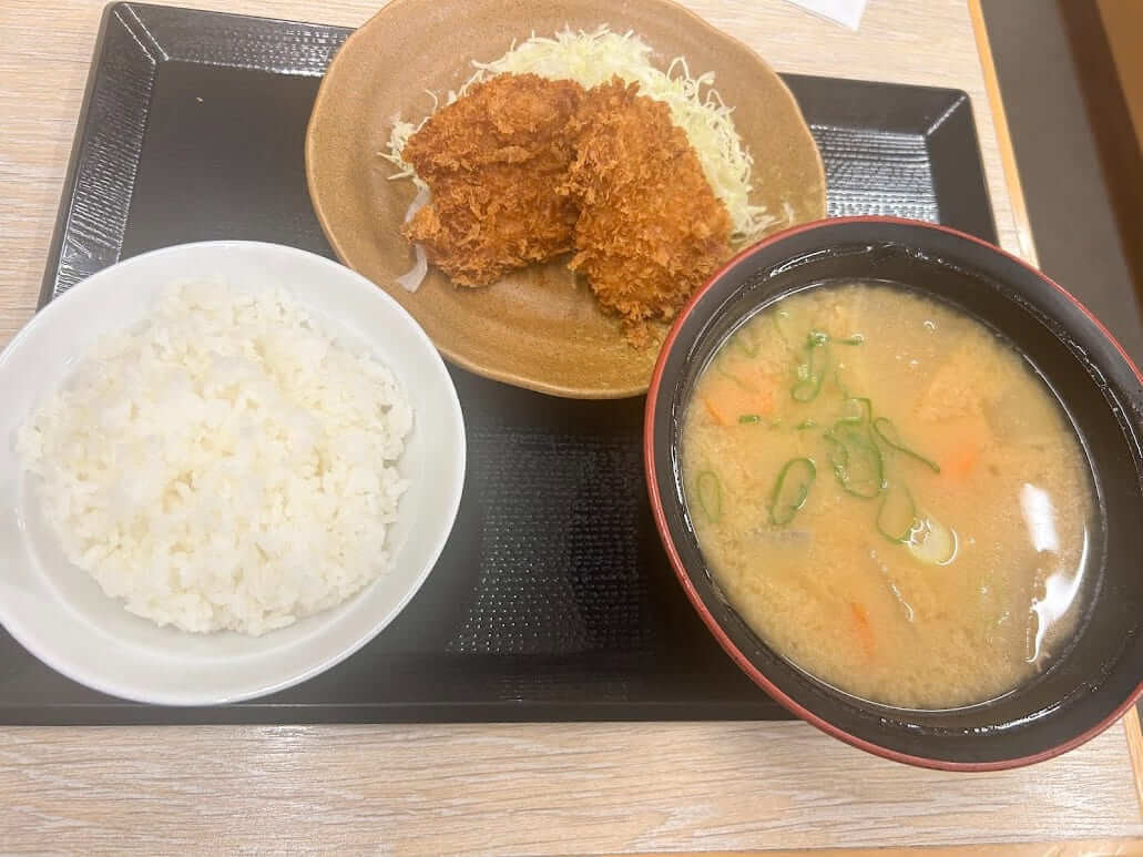 かつや