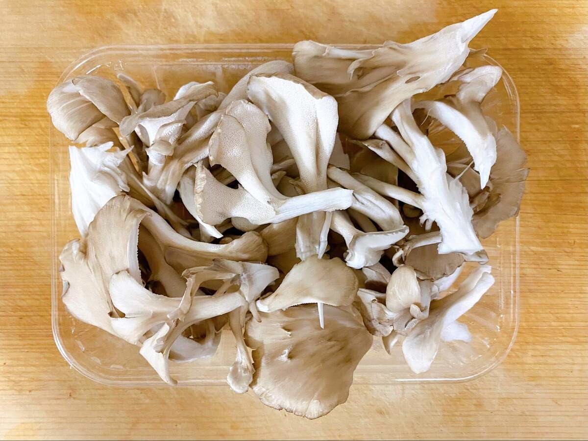 ユキグニファクトリー「まいたけのネギ塩炊き込みご飯」