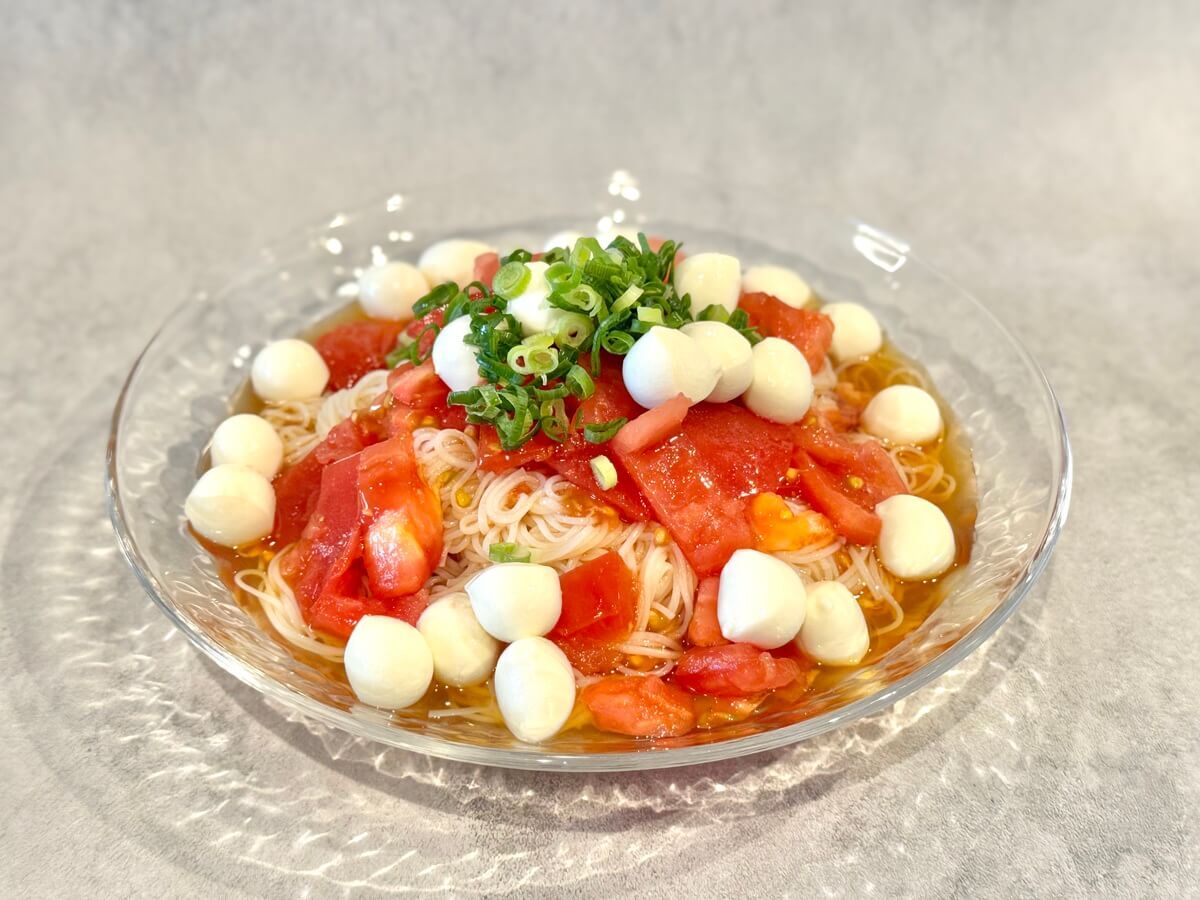 ひとくちモッツァレラとトマトのそうめん