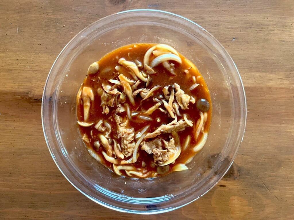 煮込む必要なし「10分ハヤシライス」のレシピ