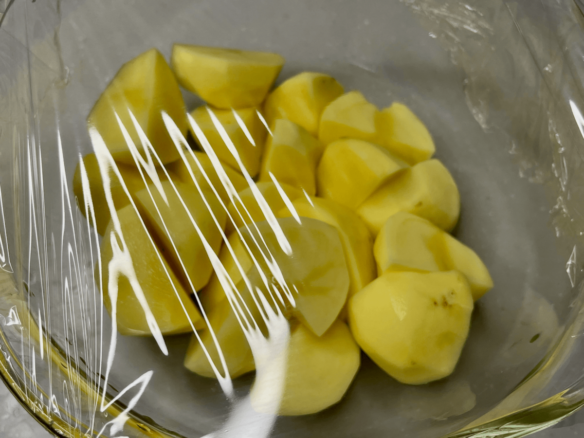 ポテトのタカタクさん「揚げないチーズコロッケ」