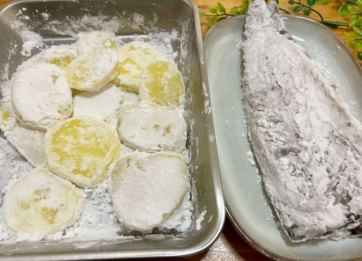 山本ゆりさん「塩サバとじゃがいものガーリック焼き」