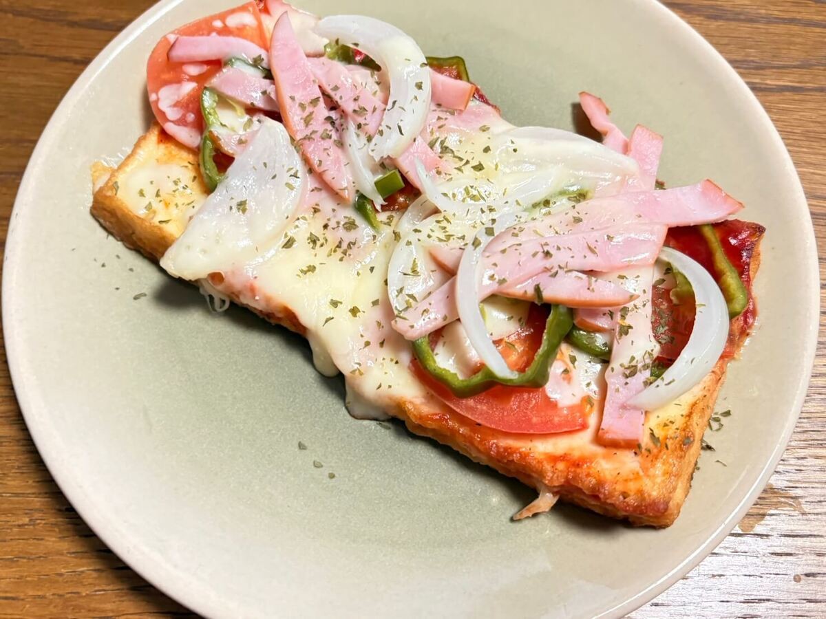 厚揚げのトマトチーズ焼き