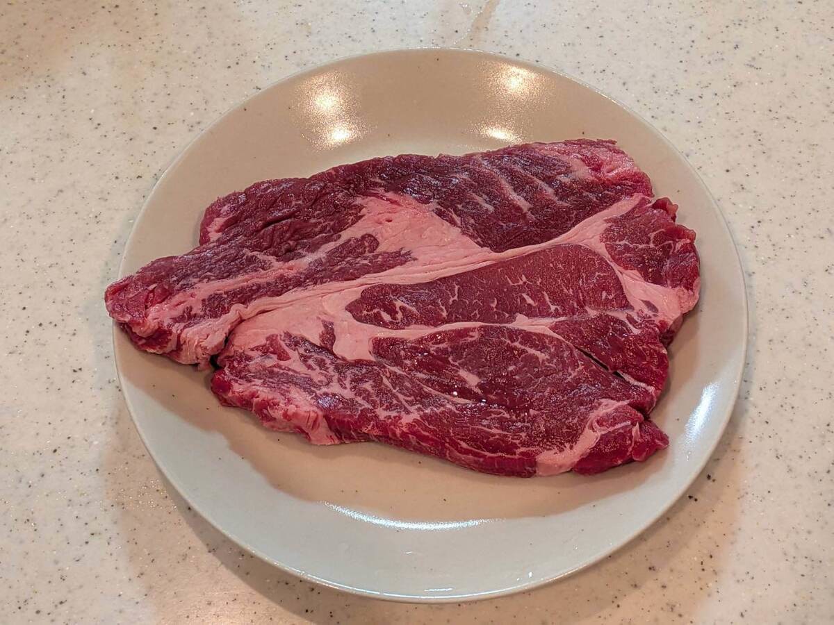 和田明日香さん「サイコロステーキおろしソース」