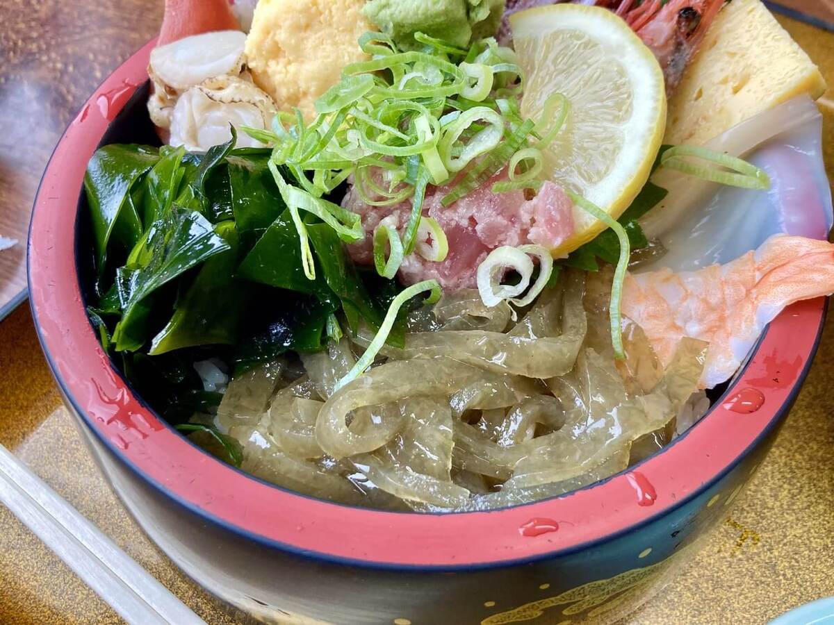 佐渡ヶ島「長浜荘」とは?