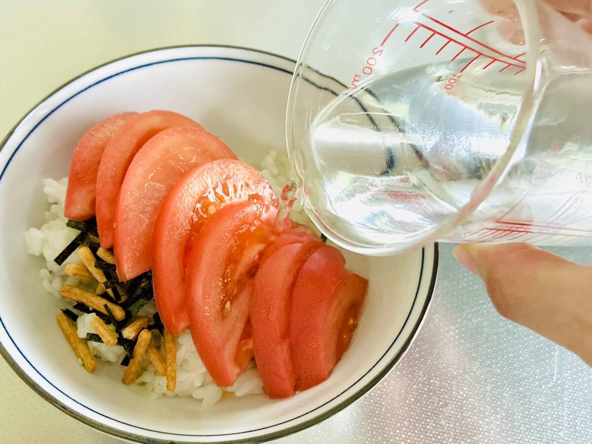 冷やしトマト茶づけ